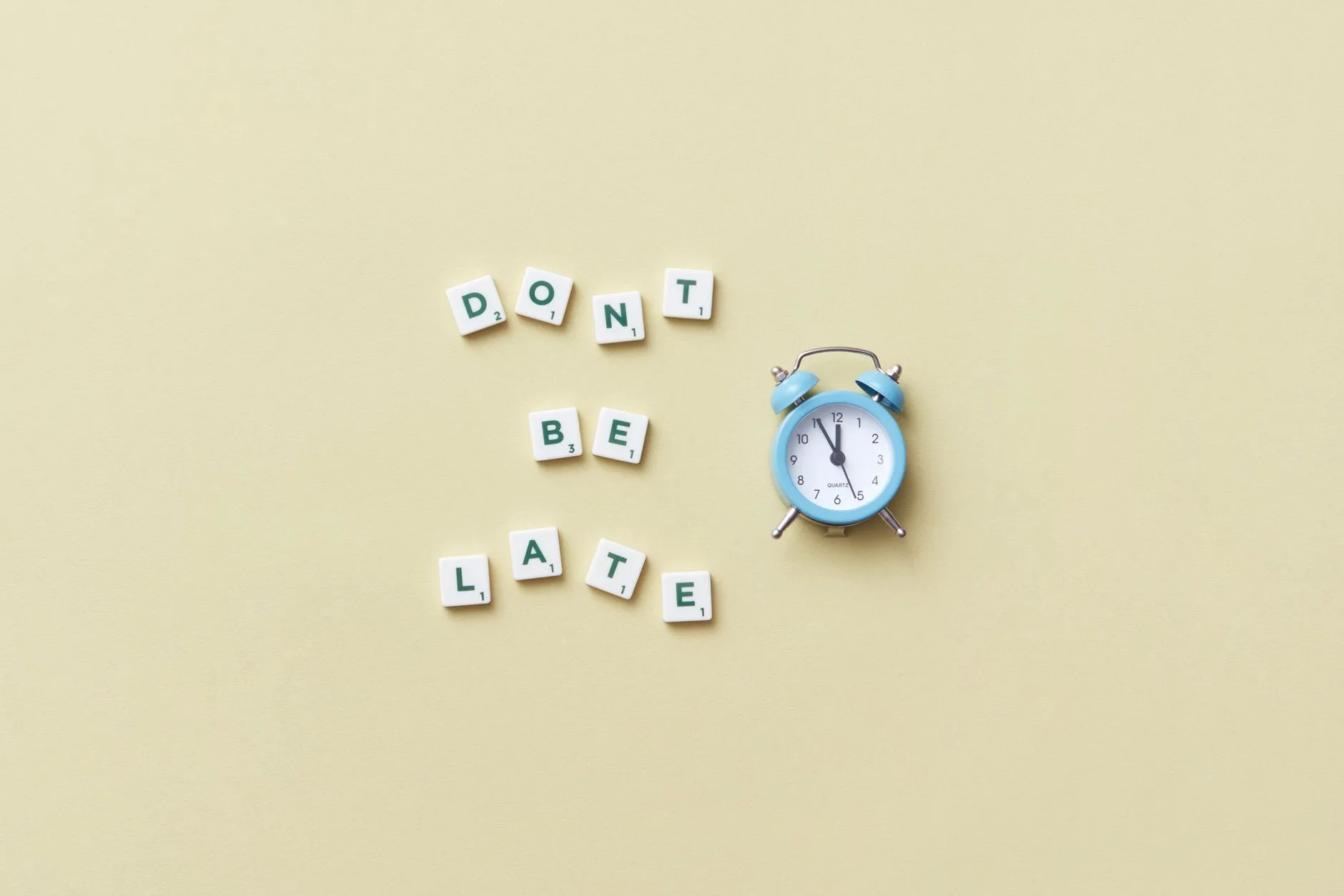 Como parar de procrastinar — Foto profissional grátis de abstrair, abstrato, acordar